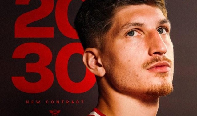 官方：布伦特福德与27岁中场雅内尔特续约至2030年